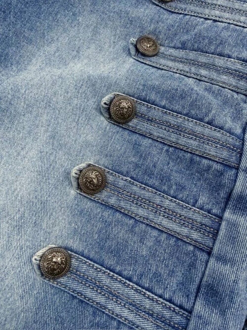 Women's High Waist Wide Leg Baggy Jeans - Edgy Denim Pants with Beltless Button - Picture 7 of 9